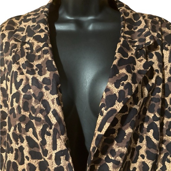 Too Hot one button leopard print jacket - Picture 2 of 4